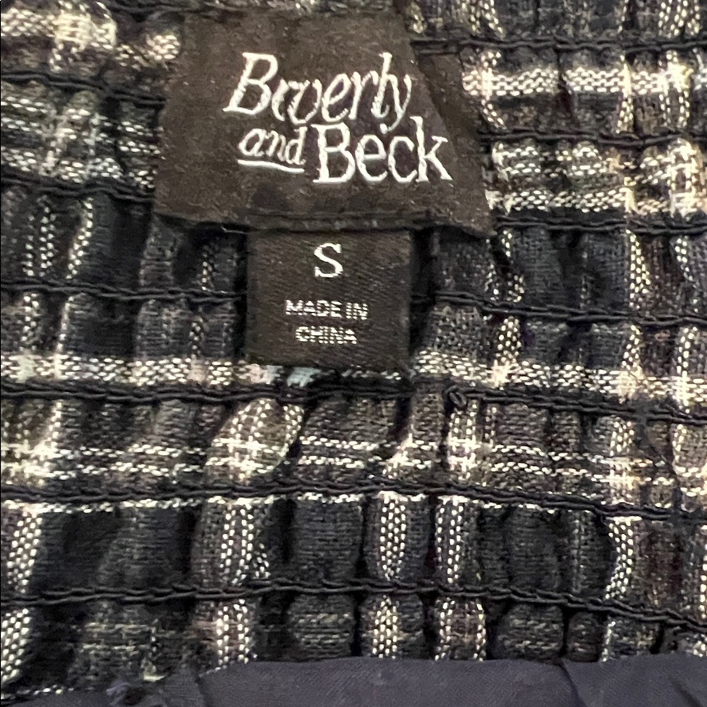 Beverly and beck plaid mini skirt with built in shorts - Picture 5 of 6